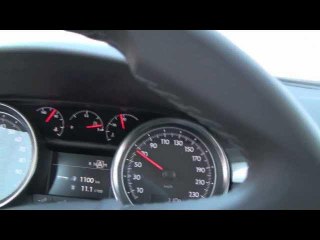 Peugeot 508 RXH. Circulación en carretera de curvas.mov