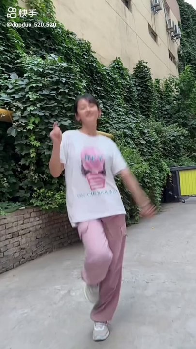 Beautiful girl dance  Beautiful girl dance  Bea...