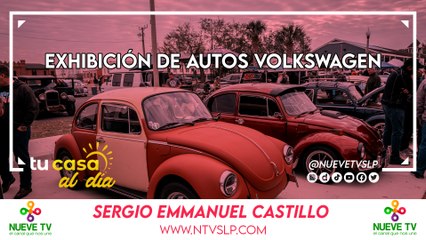 Exhibición de autos Volkswagen en la plaza principal de Villa de Reyes