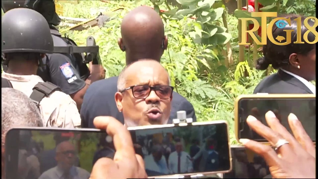 CPT a ak  Premye Minis Garry Conille ak DG a.i PNH Rameau Normil vizite Lopital Jeneral