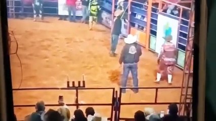 Peão é pisoteado por touro em Fátima do Sul, em MS