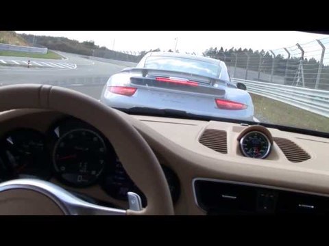 Porsche 911 Turbo S. Modelo 2013. Circuito de Bilster Berg. Persiguiendo a Álex Riberas.