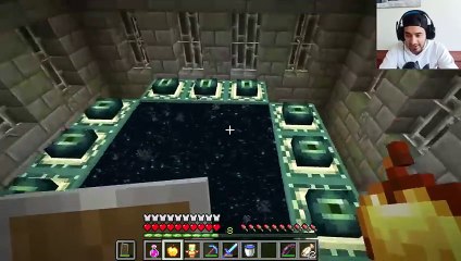 Fighting The Boss - Ender Dragon in Minecraft