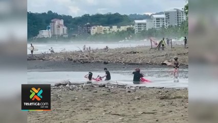 tn7-Turistas grabaron imprudencia de jóvenes en Playa Jacó-0907824