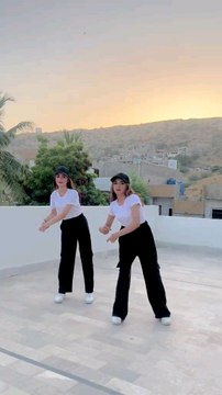 waoo what a nice dance☺