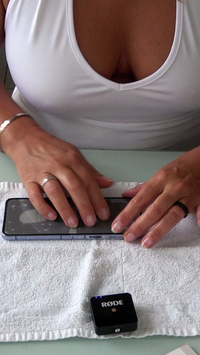 Installer nouveau écran de protection Samsung Galaxy Flip