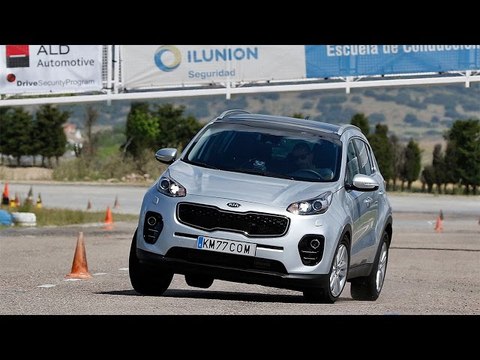 KIA Sportage 2016 1.7 CRDi 116 CV. Maniobra de esquiva (moose test) | km77.com