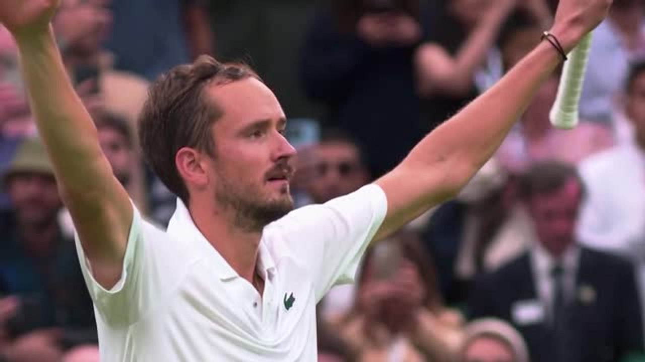 Wimbledon - Medvedev élimine Sinner après une longue bataille, Vekic et Paolini sur un nuage