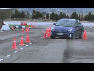 Toyota  Prius 2016 - Maniobra de esquiva (moose test) y eslalon | km77.com