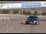 Jaguar XF 2016 - Maniobra de esquiva (moose test) y eslalon | km77.com