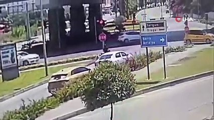 10 metrelik mesafede 2 kez kırmızı ışıkta geçti, hastanelik oldu