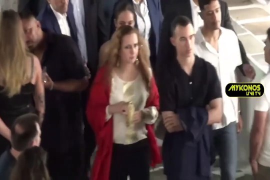 الأميرة للا سلمى في ظهور نادي في اليونان وتسرق الأنظار بجمالها