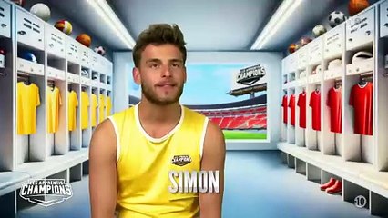 Les apprentis champions : Simon Castaldi et Cassandra complices, ils se chamaillent gentiment au bord de la piscine