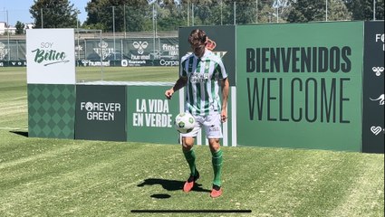 Diego Llorente luce la camiseta del Betis en la Ciudad Deportiva ⚽