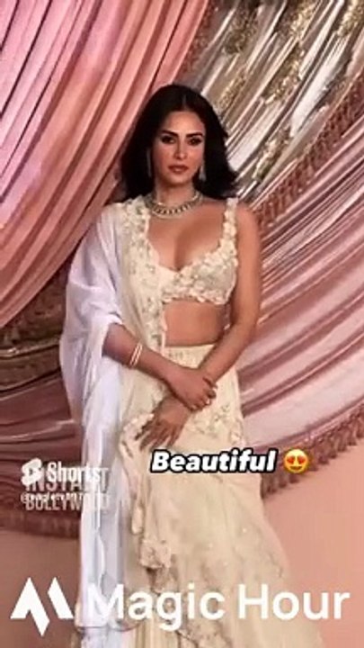 tumain dekhain Meri ankhain#bollywood#fashion#trending.mp4