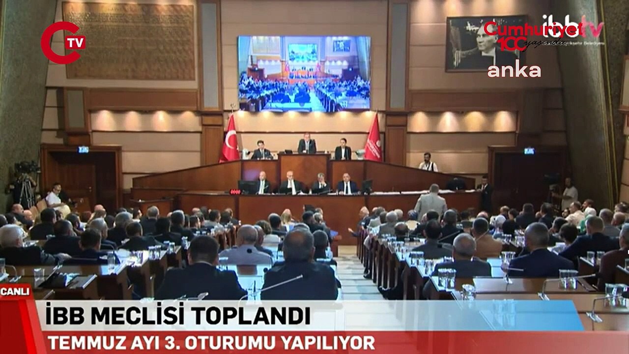 İBB Meclisi'nde gerginlik çıktı, oturuma ara verildi!