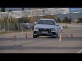 Audi Q8 2019 - Maniobra de esquiva (moose test) y eslalon | km77.com