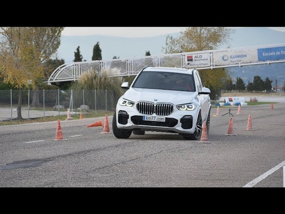 BMW X5 2019 - Maniobra de esquiva (moose test) y eslalon | km77.com