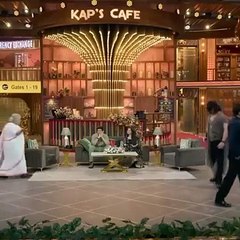 Krushna Abhishek & Sunil Grover's HILARIOUS SRK-Salman Impression CRACKS Up Kartik Aaryan