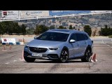 Opel Insignia Country Tourer 2018 - Maniobra de esquiva (moose test) y eslalon | km77.com