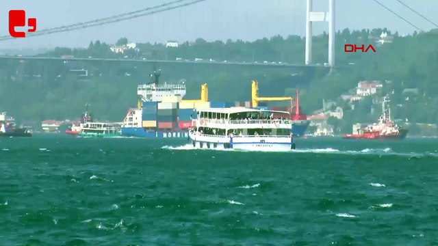 İstanbul Boğazı'nda gemi trafiği çift yönlü askıya alındı