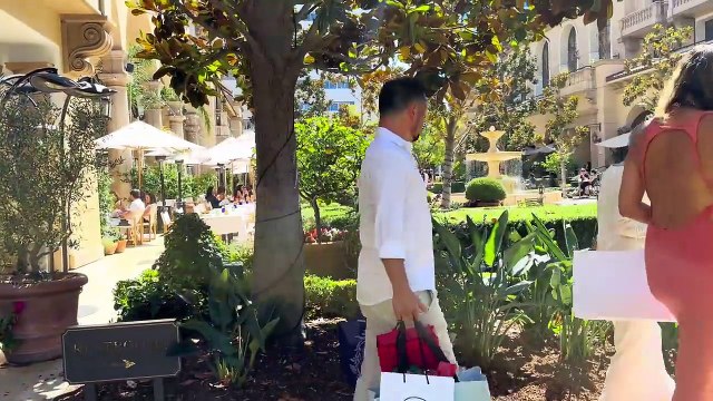 RODEO DRIVE (BEVERLY HILLS) THE HOTTEST PLACE TO SEE AND BE SEEN!