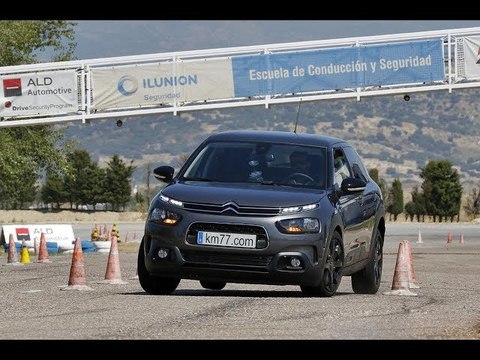 Citroën C4 Cactus 2018 - Maniobra de esquiva (moose test) y eslalon | km77.com