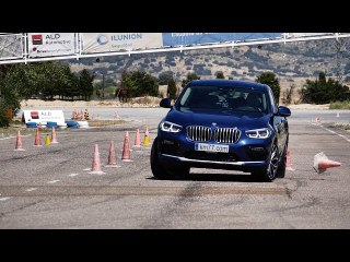 BMW X4 2018 - Maniobra de esquiva (moose test) y eslalon | km77.com