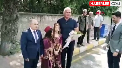 Descargar video: Kültür ve Turizm Bakanı Çorum'da Ören Yerlerini Gezdi