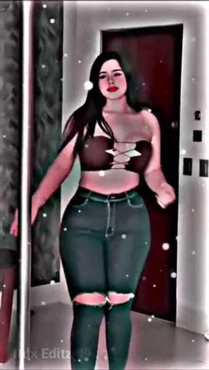 Excellent look girl dancing