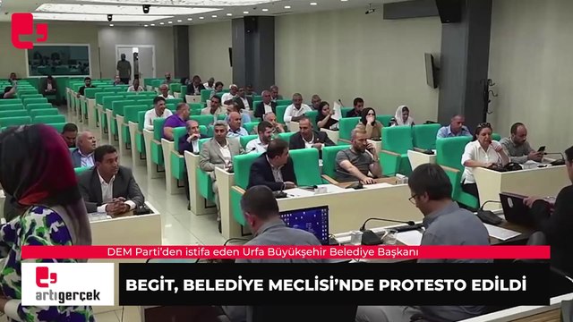 DEM Parti'den istifa eden Begit Urfa Büyükşehir Belediye Meclisi'nde protesto edildi