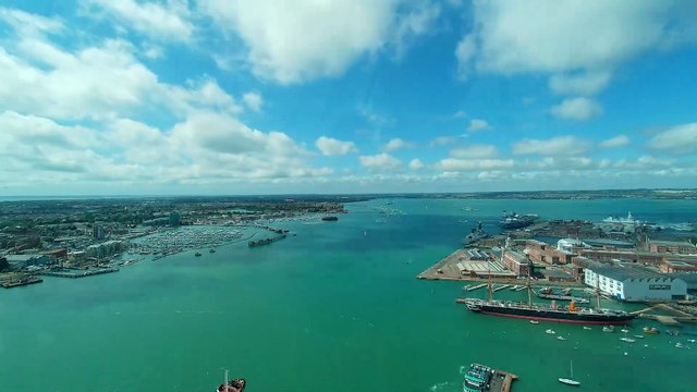 Royal Navy carrier HMS Prince of Wales fails to turn round in funny gaff