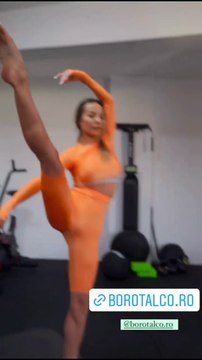 Flavia Mihasan - 22-29.06.2022 \Colors Experience.Familionul,la sală,filmând reclamă pt.Borotalco.\ În Q3.La ziua lui Dan Rima.\La Opera Comică.\Colţ bucătărie, cadouri, creme plajă. \ În parc, cu puradeii. \Bucătărie,costume de baie.