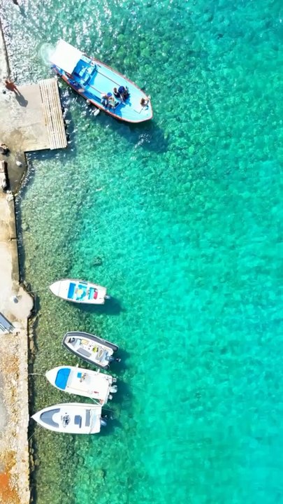 VUE AÉRIENNE du Port de Symi