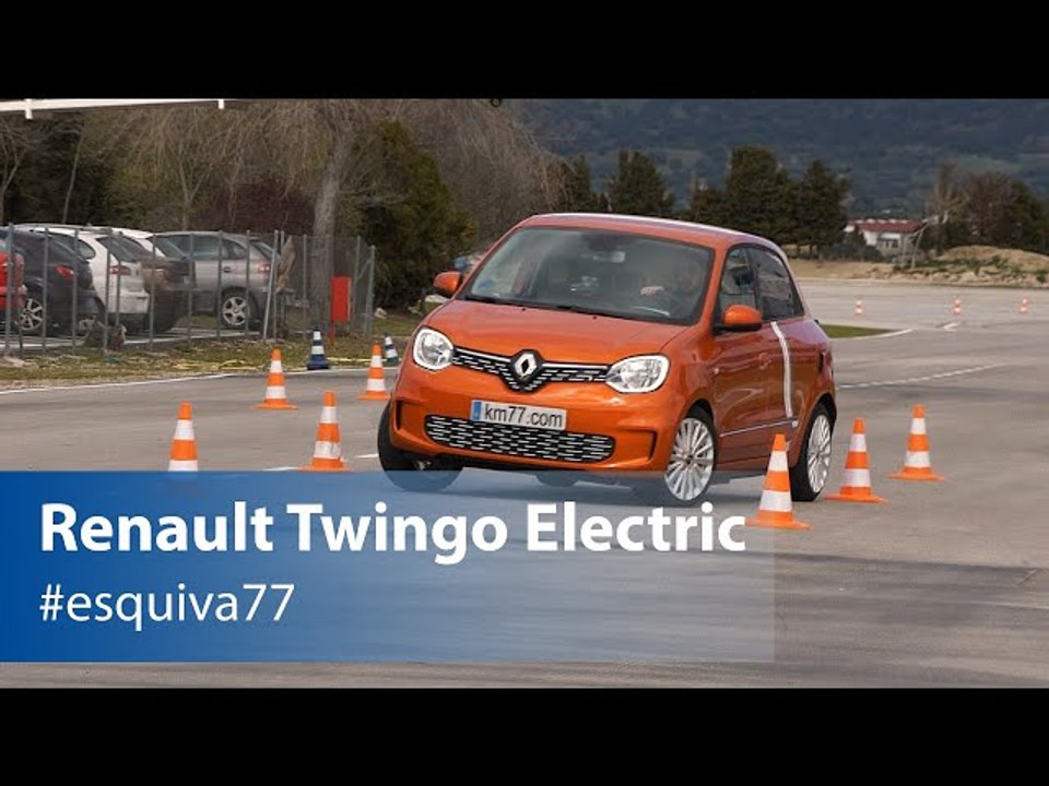 Renault Twingo Electric 2020. Maniobra de esquiva y eslalon | km77.com
