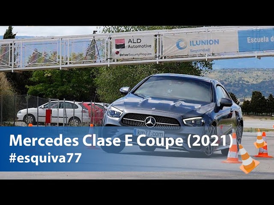 Mercedes Benz E Coupé (2021) - Maniobra de esquiva ( Moose test) y eslalon  | km77.com