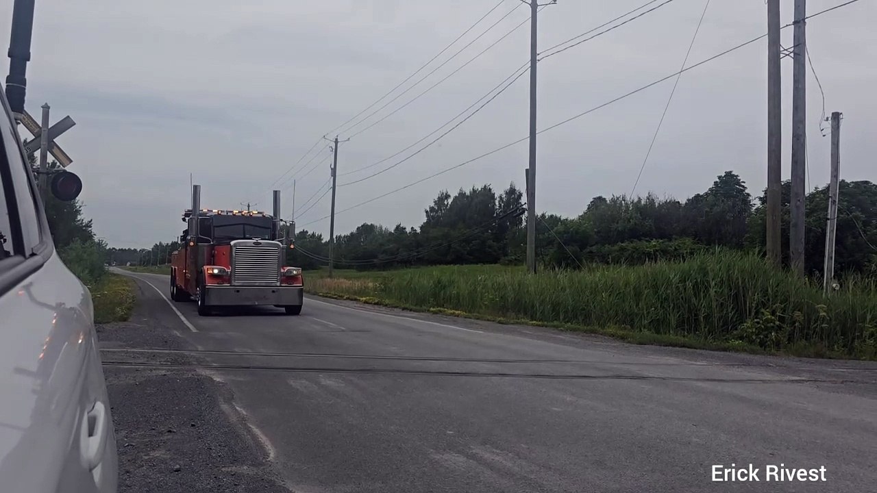Renversement de camion à Saint-Constant