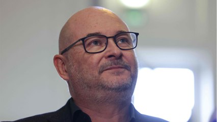 Voici - Cauet : l'animateur saisit la justice pour un allégement de son contrôle judiciaire et évoque son envie de revenir à la radio