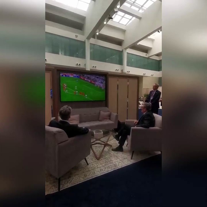 İngiltere Başbakanı Keir Starmer, Ülkesinin Kullanacağı Penaltıyı İzlemek İçin NATO Toplantısından Çıktı