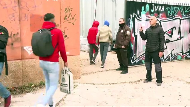 Las CC.AA del PP aceptan un reparto voluntario de menores y Vox convoca una reunión de urgencia