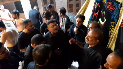hichkiyan ley kar soni zainab ney akbar ki azan