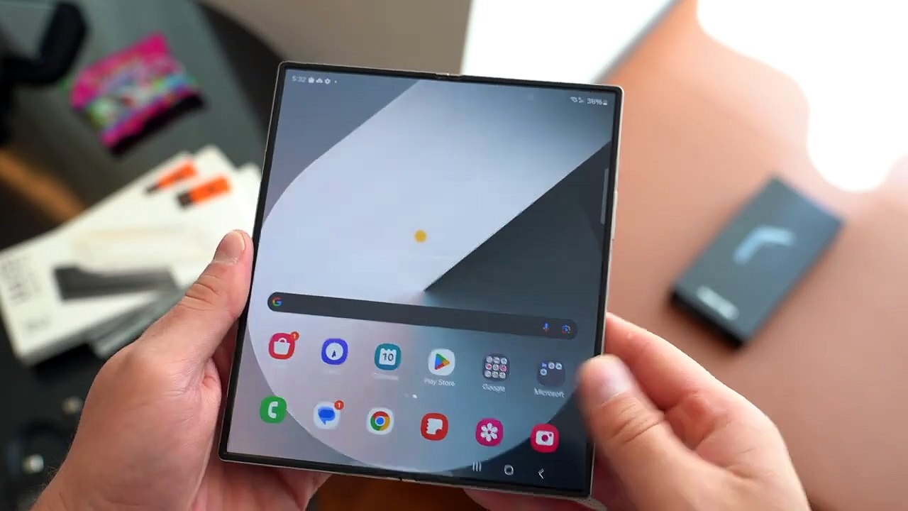 Samsung Galaxy Z Fold 6 Unboxing