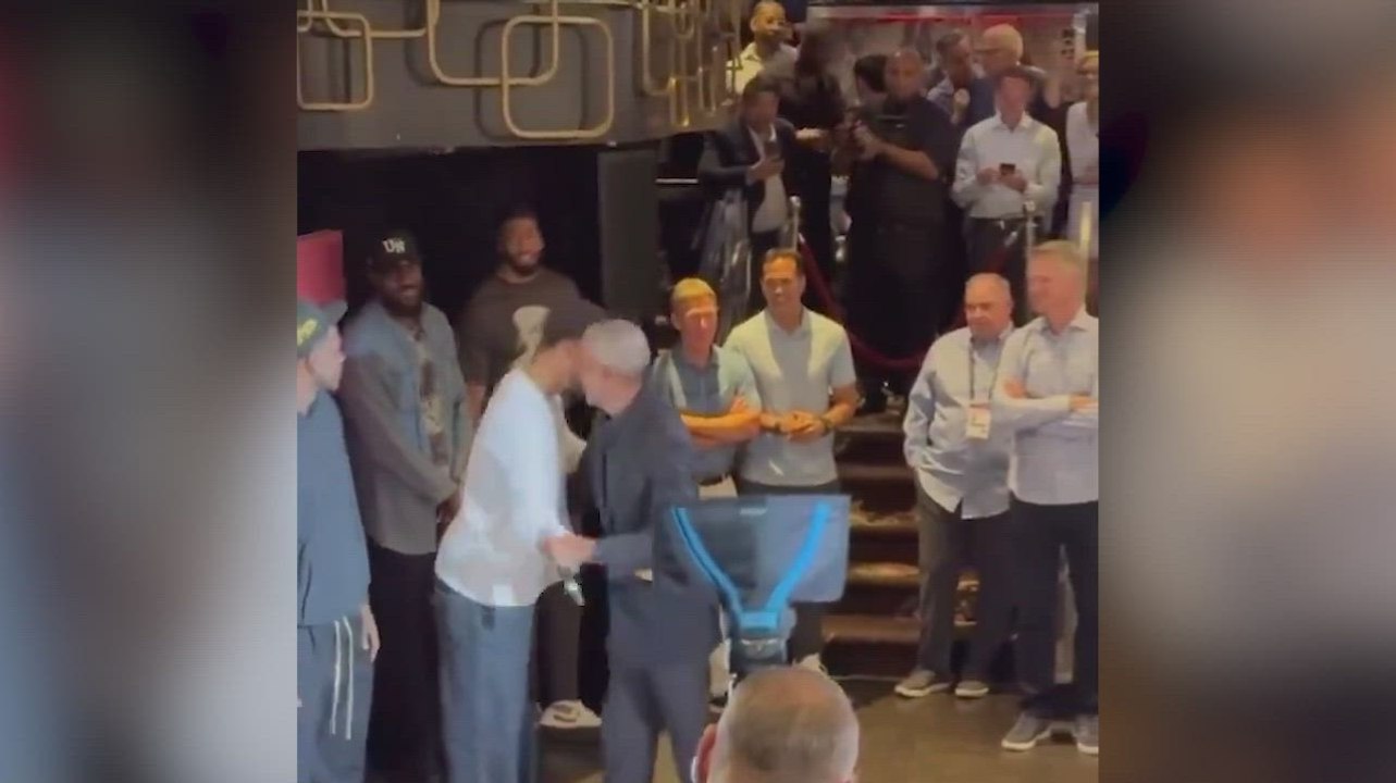 Obama's epic handshake routine with Curry and LeBron goes viral – a real-life 'Key & Peele' moment!