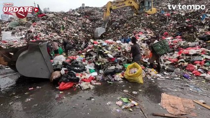 Melihat Gunung Sampah yang Longsor di TPA Cipayung Depok