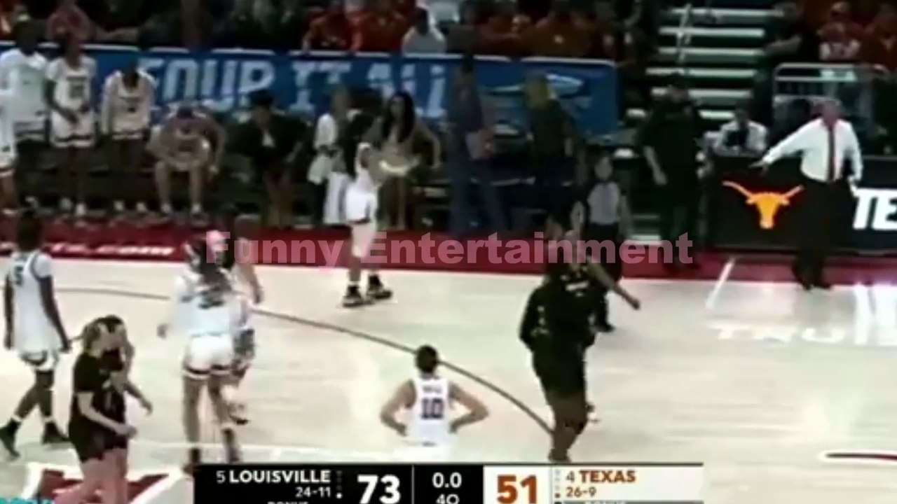 Texas player talks trash in the handshake line, a breakdown