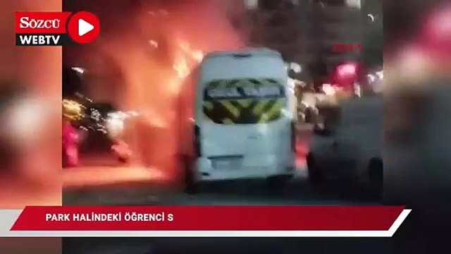 Diyarbakır'da park halindeki öğrenci servisi alev alev yandı; o anlar kamerada