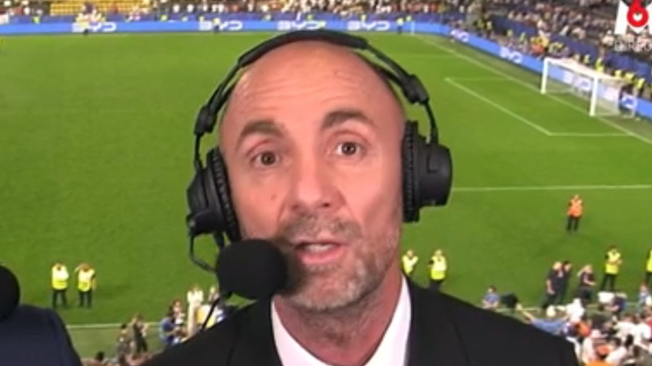 Christophe Dugarry pousse un coup de gueule sur le maintien de Didier Deschamps : "Un manque total de respect"