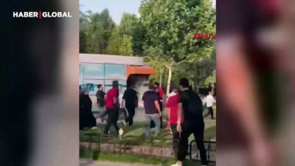 İstanbul'da parkta küçük çocuğa cinsel organını gösterdiği iddia edilen kişiye darp