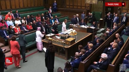 İngiltere'de Türk vekil Kur'an önünde yemin etti