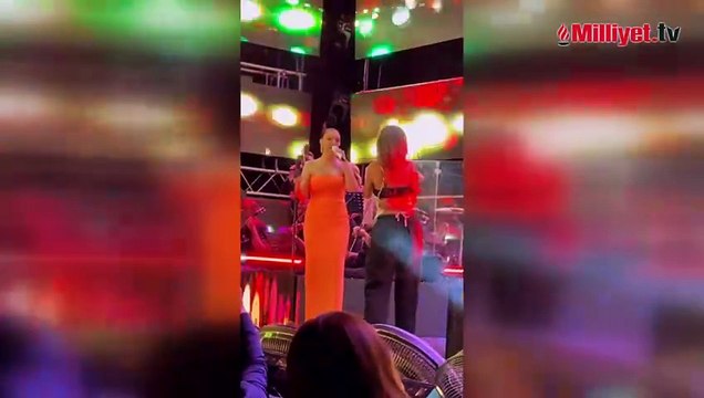 Ebru Gündeş konserine Yıldız Tilbe damga vurdu! Karşılıklı göbek attılar